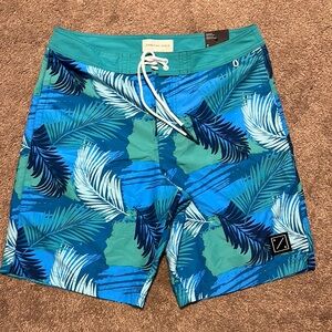 American Eagle Outfitters Men's Blue Tropical Swim Shorts